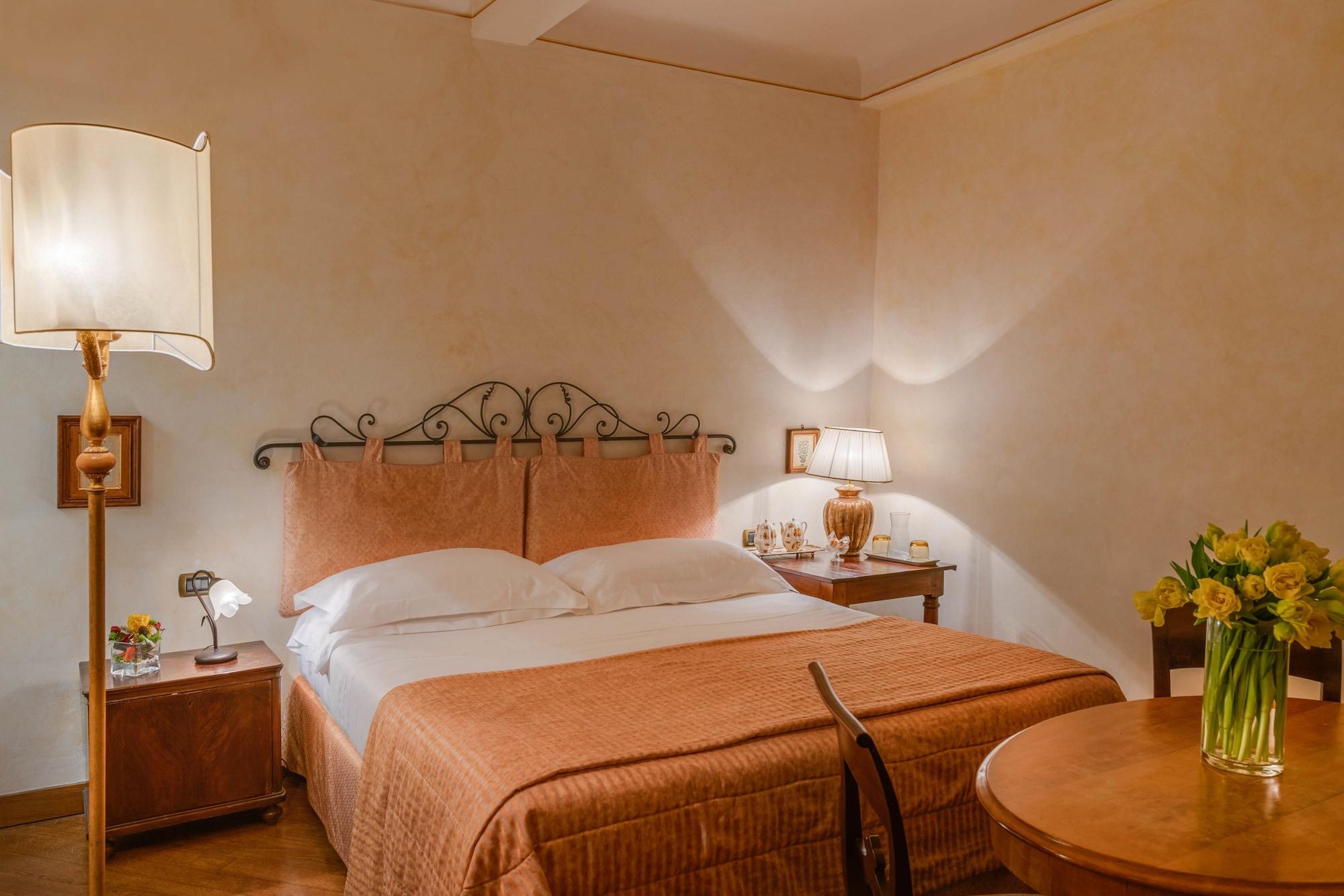 Residenza D'Epoca In Piazza Della Signoria Bed & Breakfast Firenze Bagian luar foto