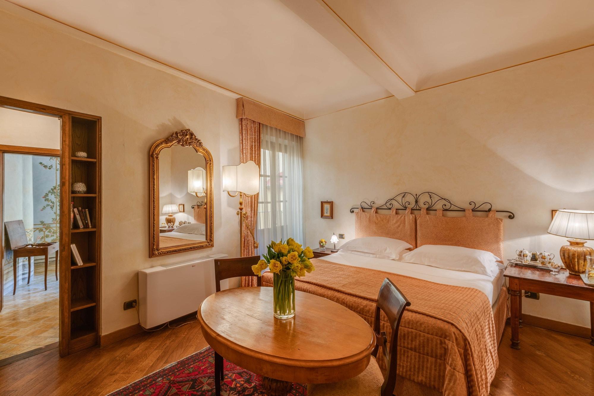 Residenza D'Epoca In Piazza Della Signoria Bed & Breakfast Firenze Bagian luar foto