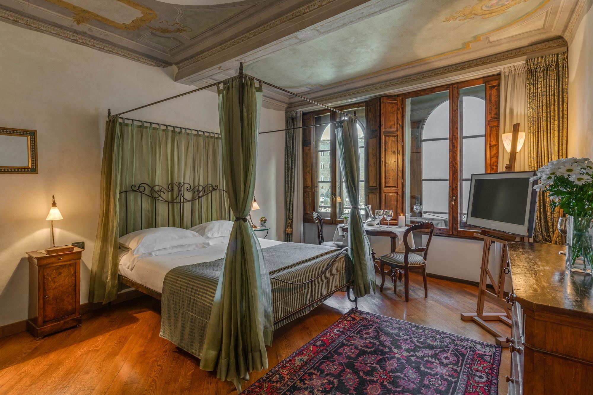 Residenza D'Epoca In Piazza Della Signoria Bed & Breakfast Firenze Bagian luar foto