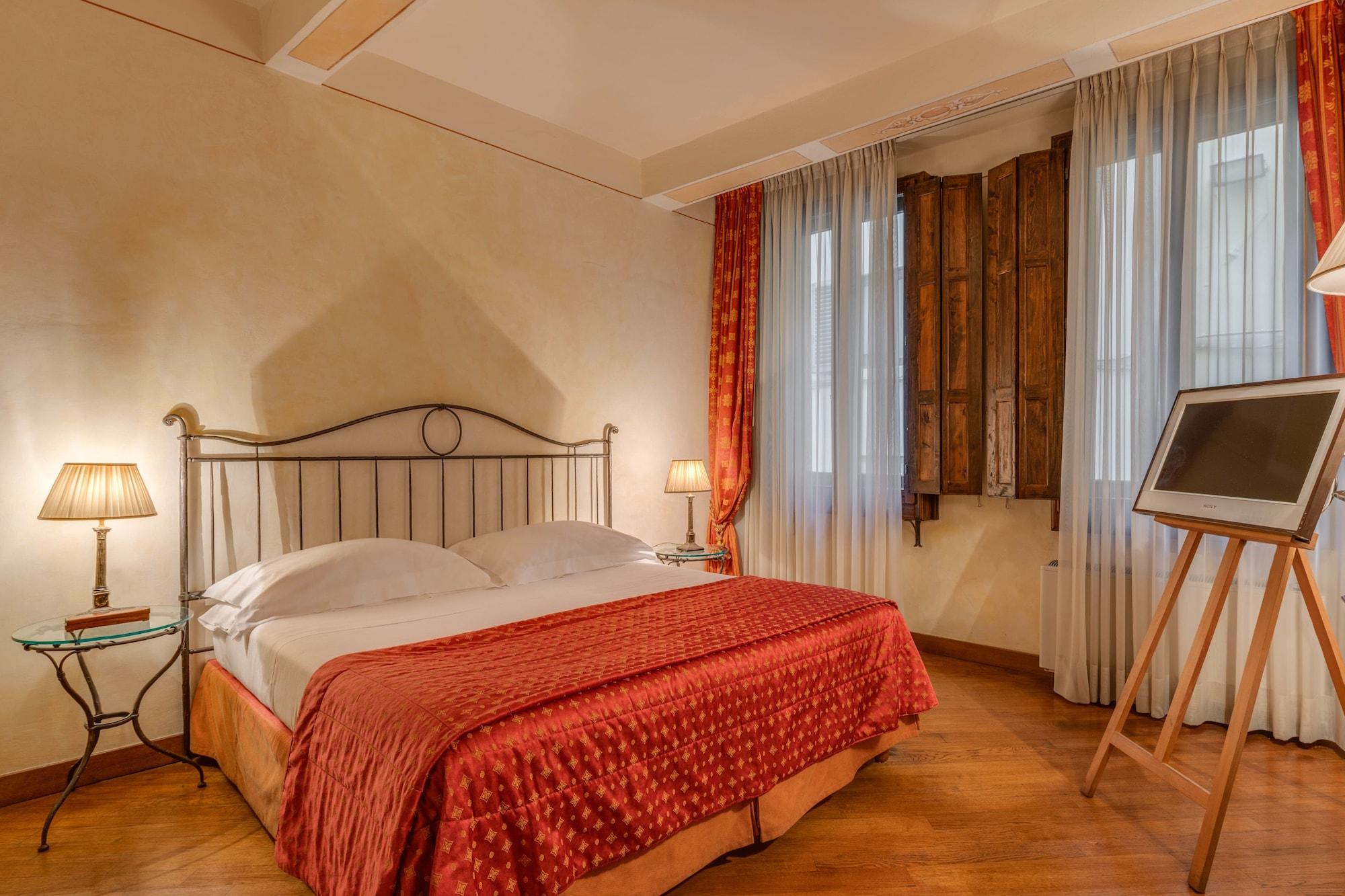 Residenza D'Epoca In Piazza Della Signoria Bed & Breakfast Firenze Bagian luar foto