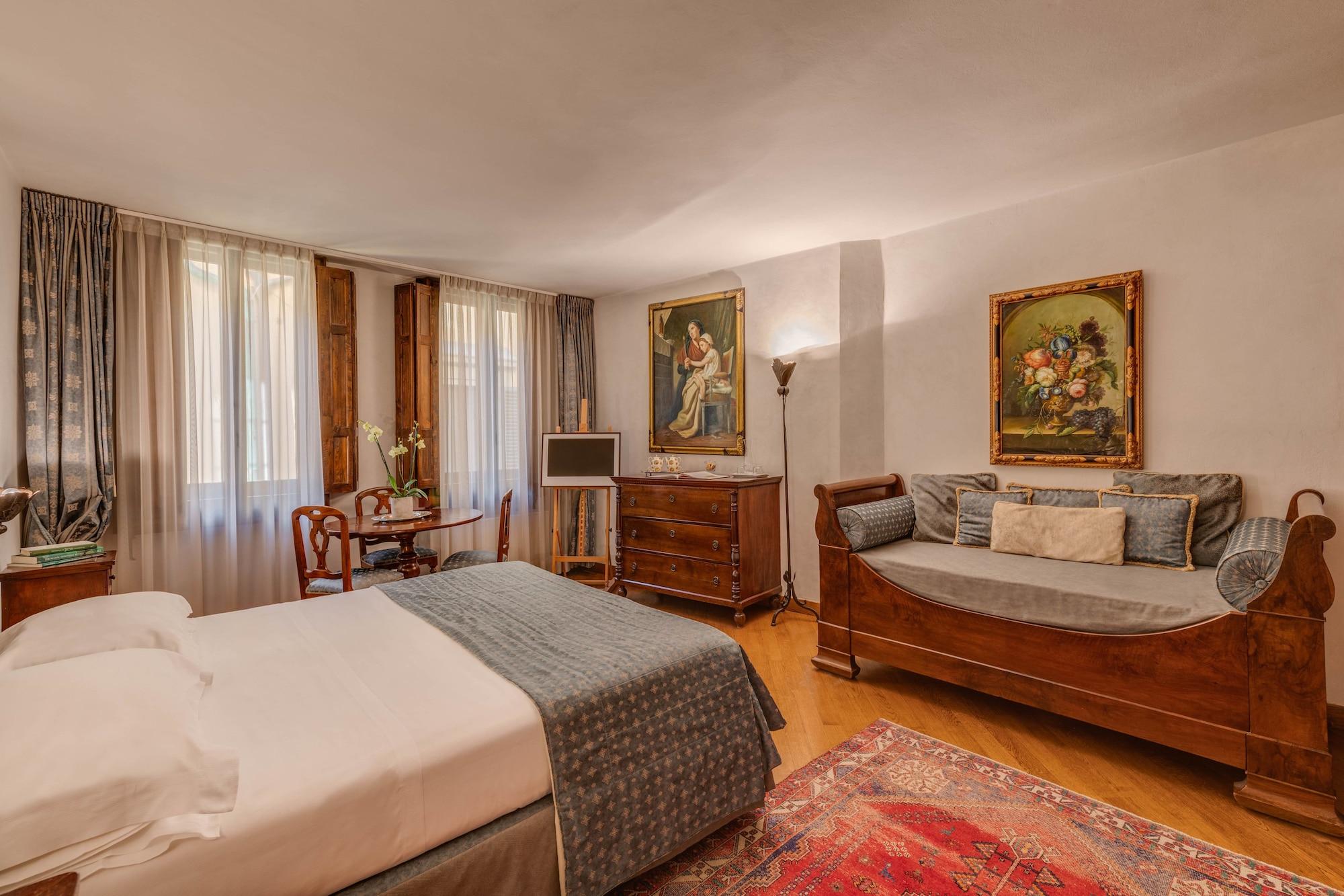 Residenza D'Epoca In Piazza Della Signoria Bed & Breakfast Firenze Bagian luar foto