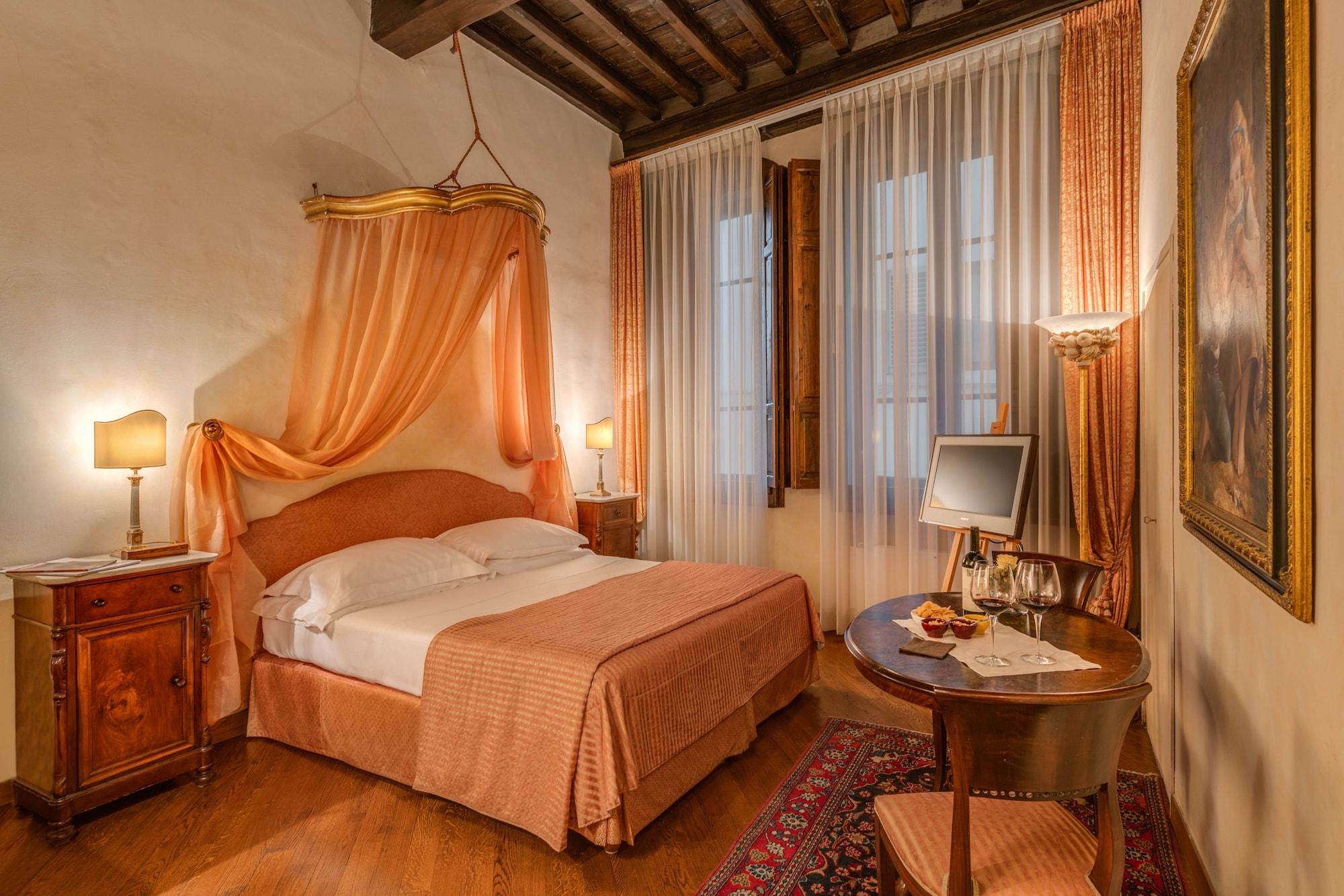 Residenza D'Epoca In Piazza Della Signoria Bed & Breakfast Firenze Bagian luar foto