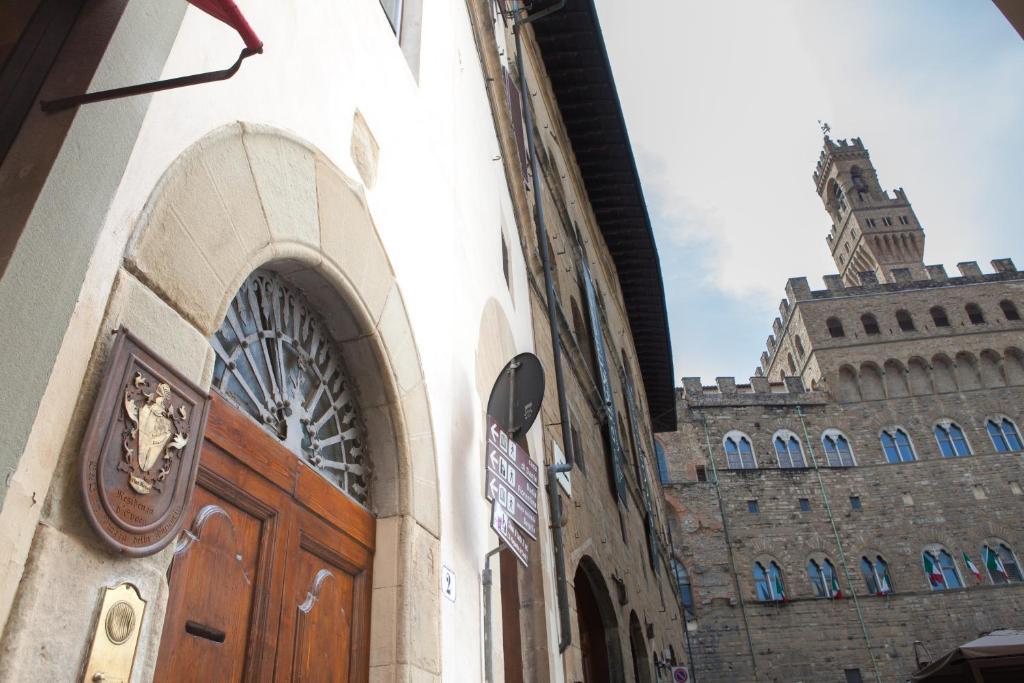 Residenza D'Epoca In Piazza Della Signoria Bed & Breakfast Firenze Bagian luar foto