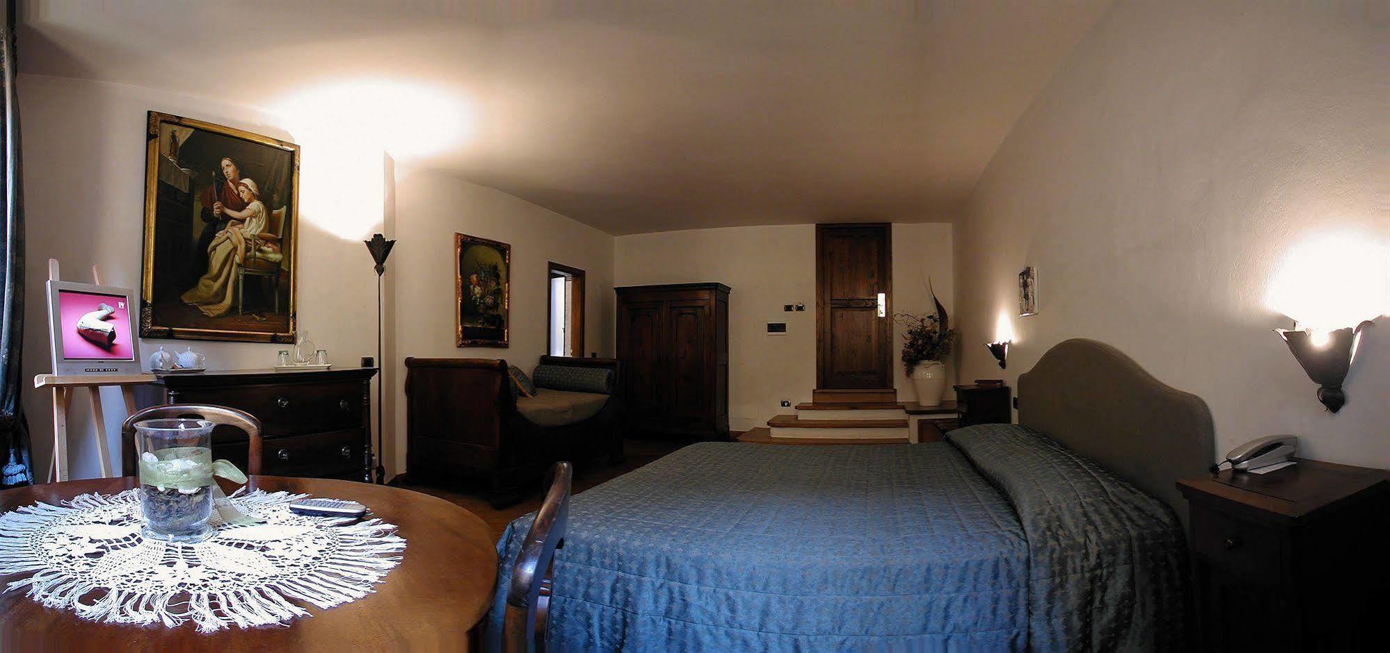 Residenza D'Epoca In Piazza Della Signoria Bed & Breakfast Firenze Bagian luar foto